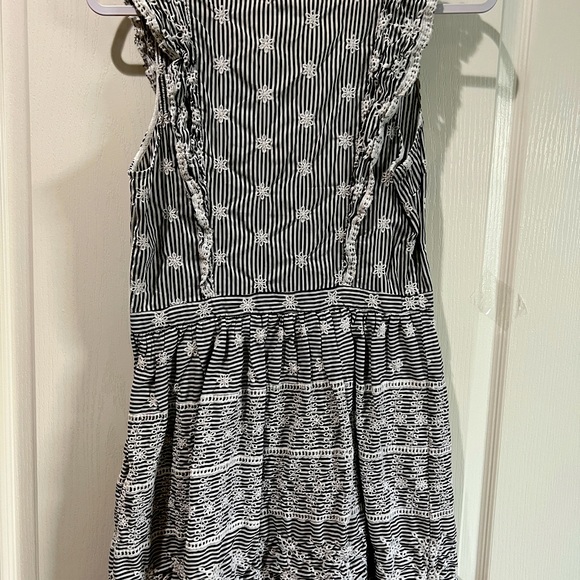 Willow & Clay - Picture 2 of 2